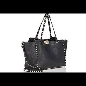 Rockstud medium leather tote - Black